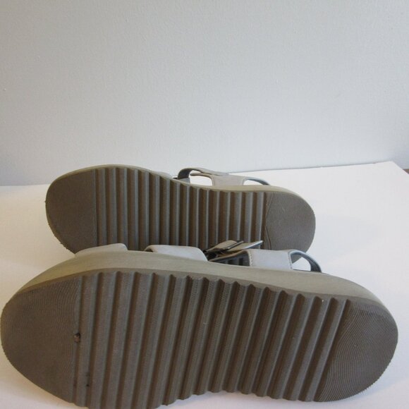 LOFINA Gray Soft Leather Caged Chunky Padded Footbed 41 Sandals - Picture 8 of 9